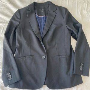 Talbots black wool blazer with neat back details and lined in beautiful fabric